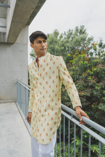 DAFFODIL LINEN THREADWORK ACHKAN WITH WHITE KURTA AND PAJAMA