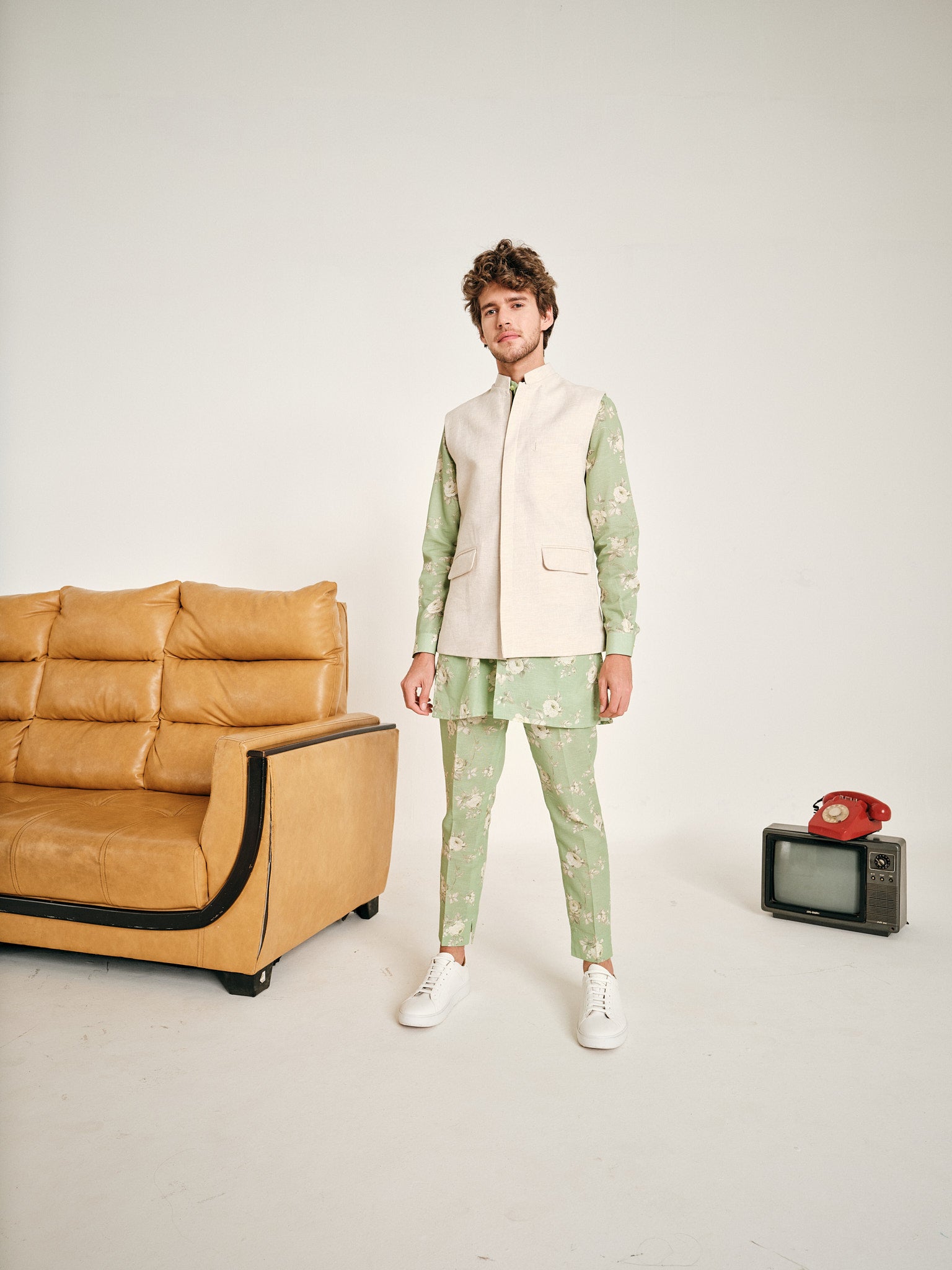 Mint Gulab Linen Kurta Pajama Set & Cosmic Latte Cotton Linen Bandi