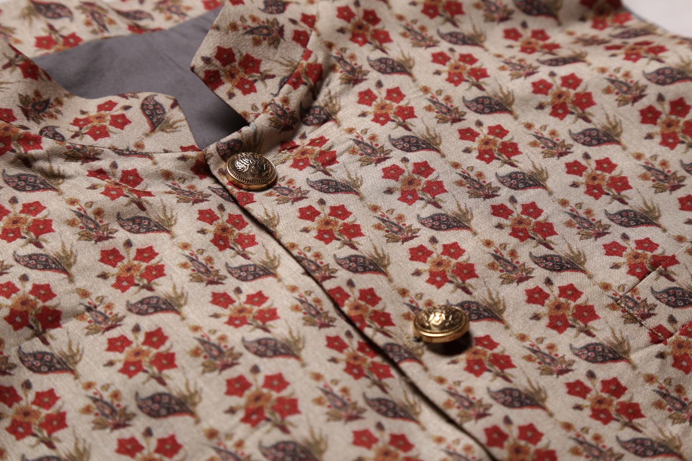 COTTON SILK BANDI WITH ALL-OVER FLORAL MOTIFS